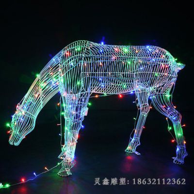 户外发光镂空鹿雕塑