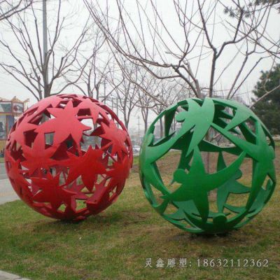 不锈钢彩绘镂空球广场雕塑