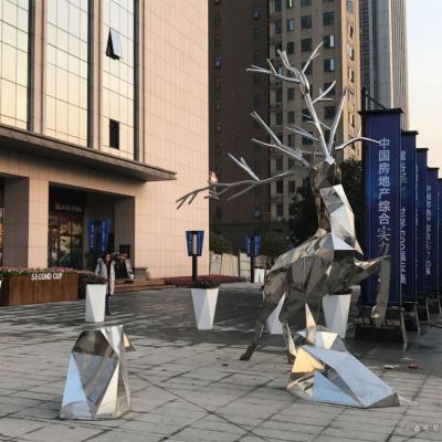 不锈钢几何鹿城市动物雕塑