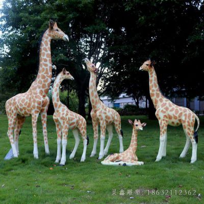不锈钢彩绘长颈鹿公园雕塑