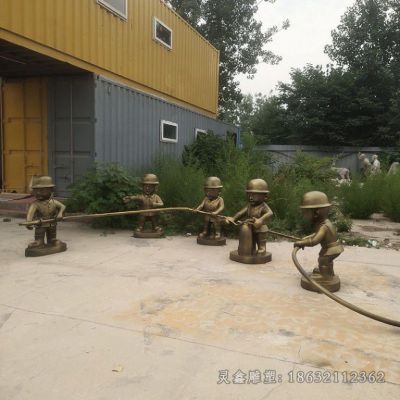 儿童消防员广场铜雕