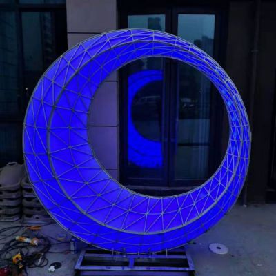 不锈钢彩绘月亮小区雕塑