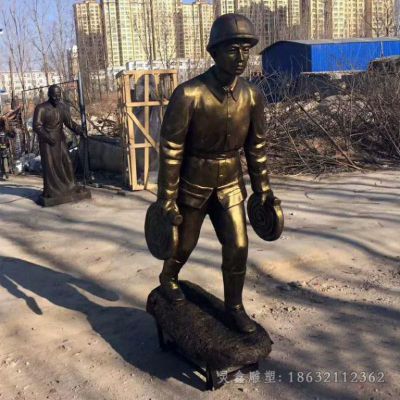 消防员校园人物景观铜雕