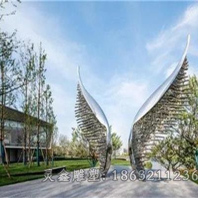不锈钢镜面翅膀城市雕塑