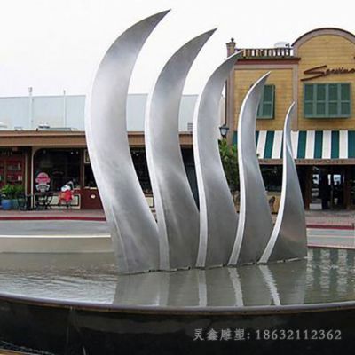 不锈钢镜面翅膀公园雕塑