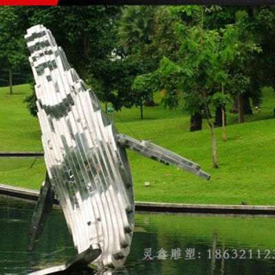 不锈钢抽象企鹅公园雕塑