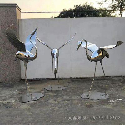 不锈钢抽象仙鹤街边雕塑