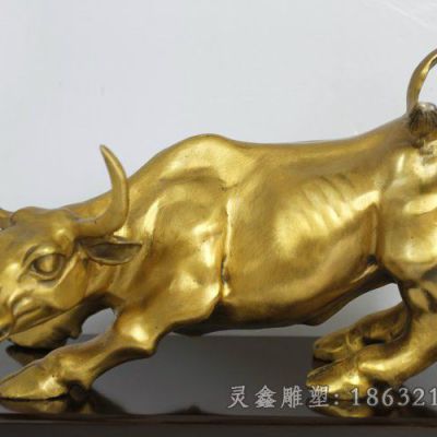 金色华尔街牛庭院铜雕