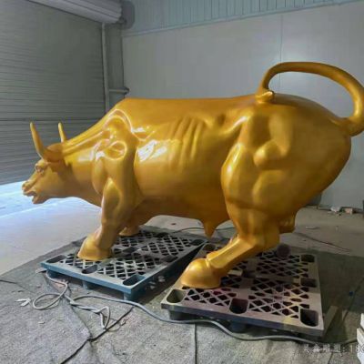 金色华尔街牛街边铜雕