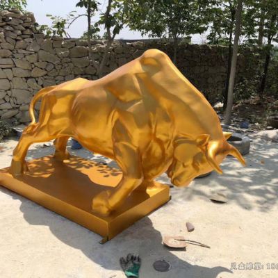 金色华尔街牛别墅铜雕