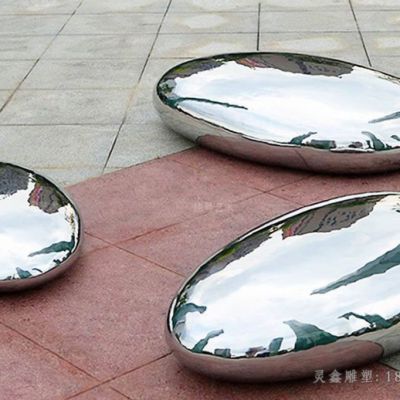 不锈钢镜面鹅卵石公园雕塑