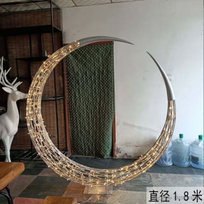 发光月亮不锈钢雕塑