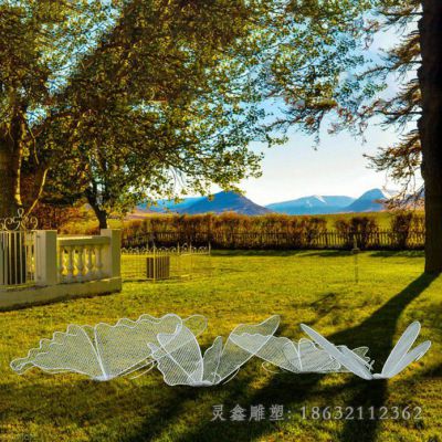 镂空蝴蝶不锈钢雕塑