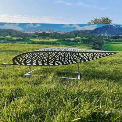 不锈钢树叶镂空雕塑